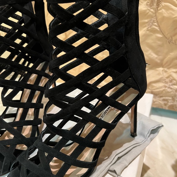 Manolo Blahnik Cut out booties - Picture 3 of 7